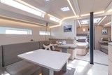 Jeanneau Yacht 55 Interior saloon